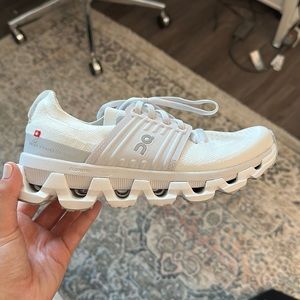 On Women's Cloudswift 3 Running Shoes